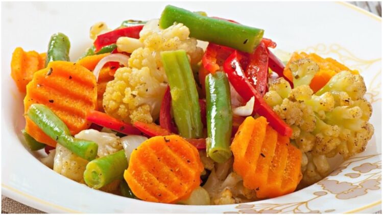 Boil vegetables and eat it or cook in steam, know what is the right way?
