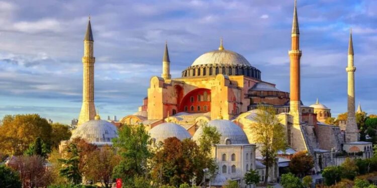 Bollywood films will be banned in Türkiye? FWICE appeals to makers
