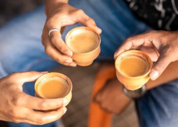 Career in taste of tea, will start a certificate course for tea tasting tea board