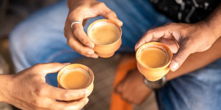 Career in taste of tea, will start a certificate course for tea tasting tea board