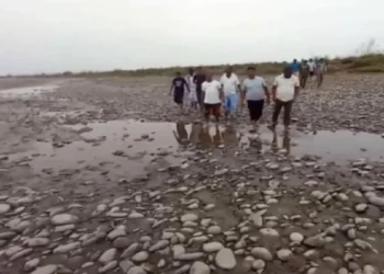 Chenab River Gets Dry: Cinab River dried up due to closing of India's dam, there may be a big shortage of water in Pakistan, Pakistan Water Water Worsen Chenab River Gets Dry as India Close Gates of Baglihar and Salal Dam