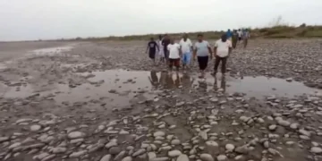 Chenab River Gets Dry: Cinab River dried up due to closing of India's dam, there may be a big shortage of water in Pakistan, Pakistan Water Water Worsen Chenab River Gets Dry as India Close Gates of Baglihar and Salal Dam