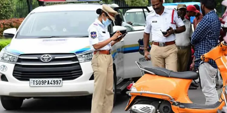 Cloudy challan cutting system on the road. Insurance and pollution will be disconnected by mistake by mistake.