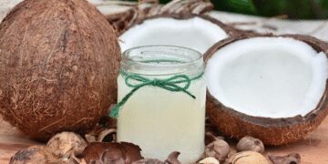 Coconut oil is domestic treasury, miraculous benefits of health are hidden in it