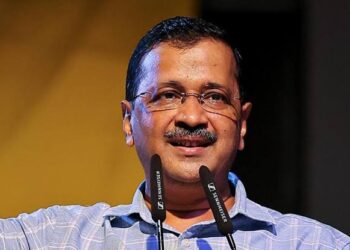Communal politics of mainstream parties root out all problems: Kejriwal