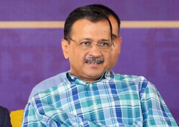 केजरीवाल के खिलाफ सार्वजनिक संपत्ति को नुकसान पहुंचाने के मामले में कोर्ट ने दिल्ली पुलिस से ताजा स्थिति रिपोर्ट मांगी