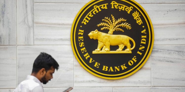 Customers will not be able to withdraw money from the account, RBI canceled this bank's license, know now