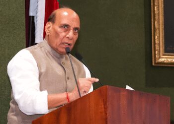 भुज एयरबेस से गरजे रक्षा मंत्री राजनाथ सिंह: ऑपरेशन सिंदूर अभी ट्रेलर था, पूरी फिल्म बाकी है