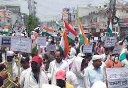 Demand to abolish Waqf amendment in Sikar, learn slogans against central government in video