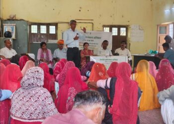Developed Agricultural Resolution Campaign: Farmers' meetings held in three blocks, 1515 farmers participated