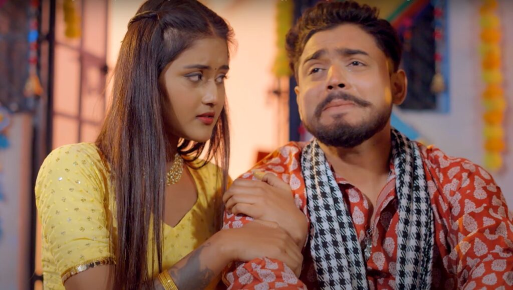 Bhojpuri Song: Diya Mukherjee और Shweta Sargam के साथ रोवता ईयरवा का जादू