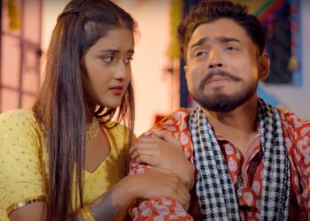 Bhojpuri Song: Diya Mukherjee और Shweta Sargam के साथ रोवता ईयरवा का जादू