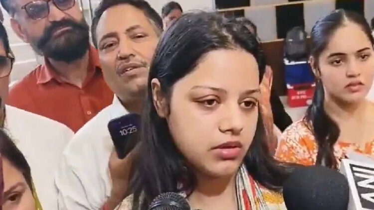 Do not go against Muslims or Kashmiris… Lieutenant Vinay's wife who lost his life in Pahalgam attack