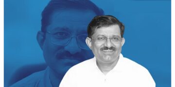 Dr. Shivaji Bandappa Kalge ​​Biography in Hindi | Dr Shivaji Bandappa Kalge ​​Wikipedia Age Family Early Life New Worth and Political Career in Hindi | Newstrack Hindi News | Special News in Hindi Samachar | Dr Shivaji Bandappa Kalge ​​Wikipedia: From doctor to public representative: Dr. Kalgi's ground leadership is very strong. News Track in Hindi