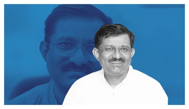 Dr. Shivaji Bandappa Kalge ​​Biography in Hindi | Dr Shivaji Bandappa Kalge ​​Wikipedia Age Family Early Life New Worth and Political Career in Hindi | Newstrack Hindi News | Special News in Hindi Samachar | Dr Shivaji Bandappa Kalge ​​Wikipedia: From doctor to public representative: Dr. Kalgi's ground leadership is very strong. News Track in Hindi