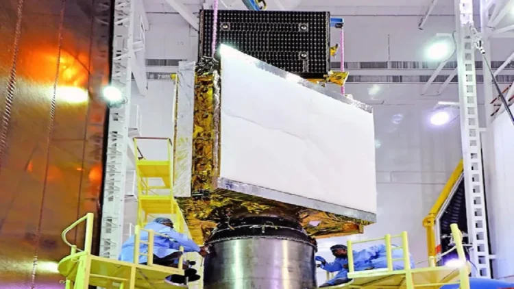 EOS09 Satellite: ISRO is going to launch a tremendous detective satellite on Sunday morning, know what are the specialty of EOS-09?