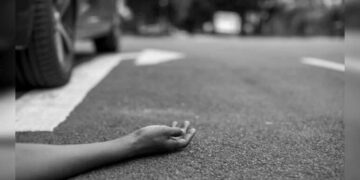 Fierce road accident in Karauli, high speed pickup hit the bike, husband and wife dies