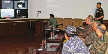 First Pictures of Service Chiefs Monitoring Operation Sindoor: During Operation Sindoor, I was doing monitoring from the major control room of the three armies of India, monitoring, released photo DURING Operation Sindoor, The Chief of the three arms of India was monitoring from the corstor