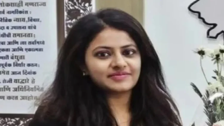 Former Trainee IAS Pooja Khedkar Gets Anticipatory Bail: He did not kill… Giving anticipatory bail to former trainee IAS Pooja Khedkar, Supreme Court commented, She Did Not Commit Murder… Supreme Court Remaraked Whil Granting Anticipatory Bail to Formor Trainee Pooja khedkar