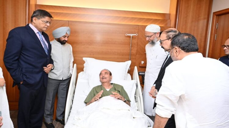 Ghulam Nabi Azad admitted to foreign tour, BJP MP said- his eyes filled