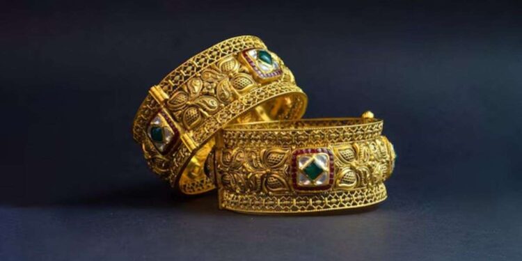 Gold Rate Today: Big fall in gold prices, check the latest prices today