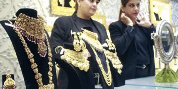 Gold price increased, silver crosses Rs 97,000