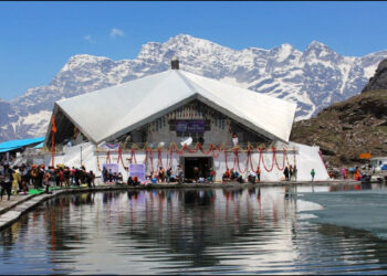 Gurudwara Hemkund Sahib is planning to travel, so know how to reach here