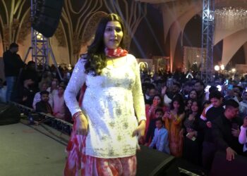 Haryanvi Song: खुल्ले बाल Sapna Choudhary के नए हरियाणवी गाने ने मचाया धमाल
