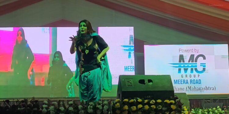 Haryanvi Song: खुल्ले-खुल्ले बाल Sapna Choudhary का जबरदस्त डांस जो दिल को छू जाए