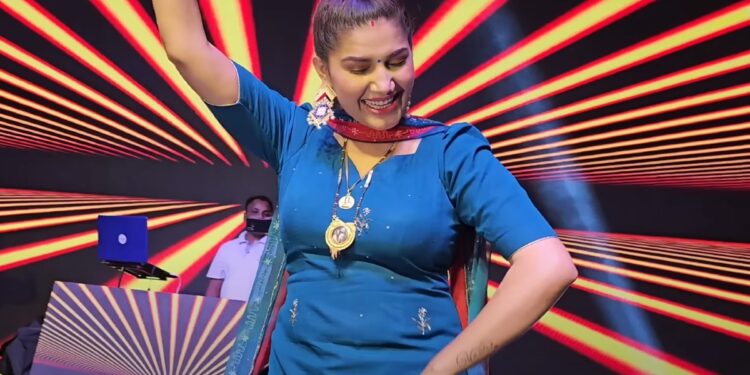 Haryanvi Song: Sapna Choudhary का दमदार डांस "घूम घूम" में हरियाणवी रंग की झलक