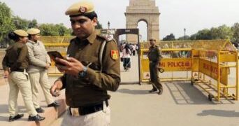 High alert in Delhi amid increasing tension with Pakistan! Security increased at important places
