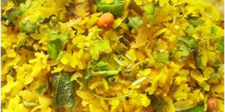 How to make Maharashtrian Style Kanda Poha at home? Healthy recipe for breakfast