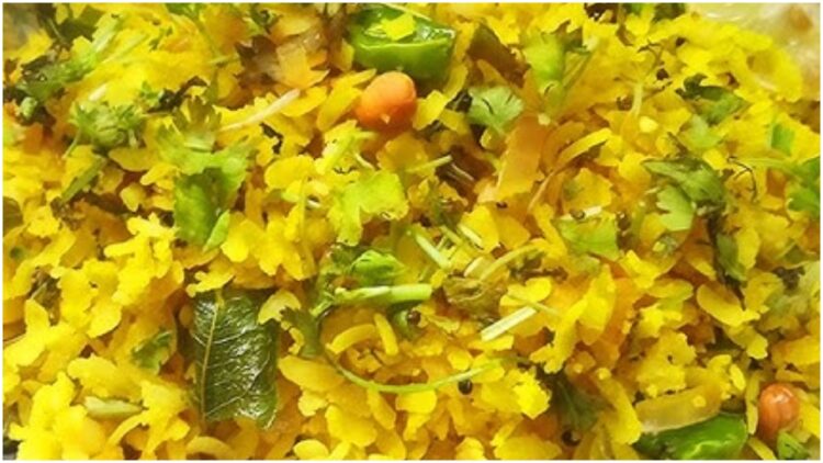 How to make Maharashtrian Style Kanda Poha at home? Healthy recipe for breakfast
