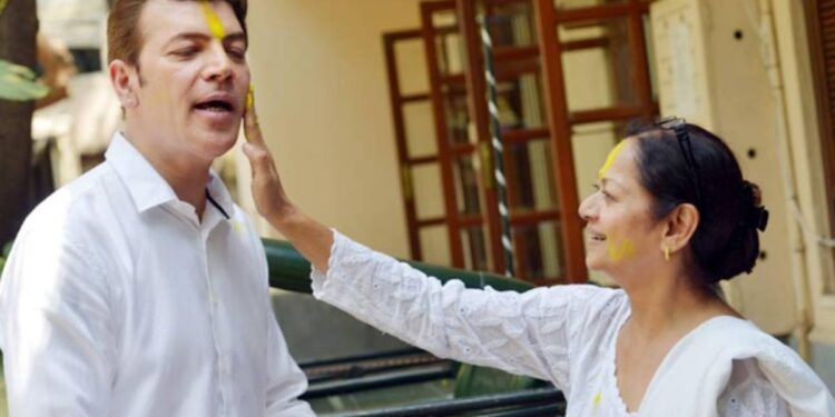 Husband openly fought in love, yet the actress suffered everything