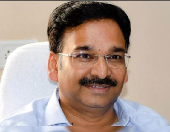 IAS Vinay Choubey arrested in liquor scam and Joint Product Commissioner Gajendra Singh went to judicial custody by June 3