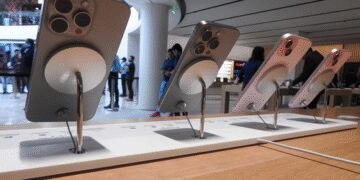 IPhone exports from India increased by 76 percent: report in April this year: Report