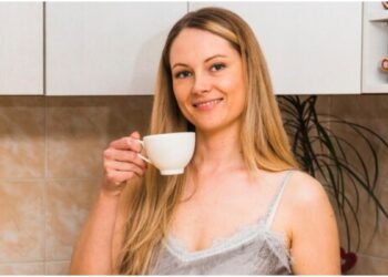 If you start the day by drinking tea in the morning in summer, then you will suffer heavy losses