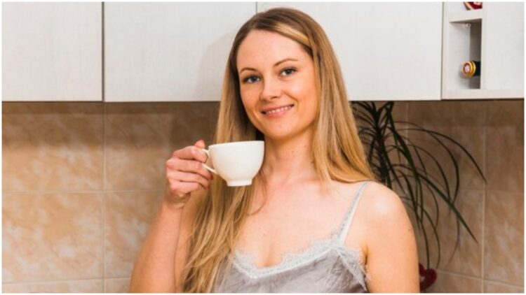 If you start the day by drinking tea in the morning in summer, then you will suffer heavy losses