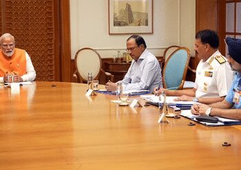 पाकिस्तान से तनाव के बीच प्रधानमंत्री मोदी और वायुसेना प्रमुख के बीच हुई महत्वपूर्ण मुलाकात