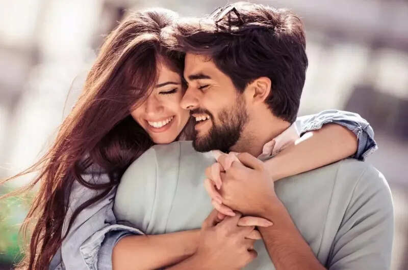 3 मिनट के शानदार वीडियो में जाने लड़कों में सबसे पहले क्या देखती है लड़कियां, हर लड़की हो जाएगी आपकी दीवानी 
