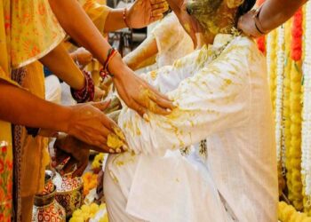 In Kota, 500 meters before the bride's house, the groom was killed, serious injured, some baraati in stampede also injured