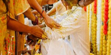 In Kota, 500 meters before the bride's house, the groom was killed, serious injured, some baraati in stampede also injured