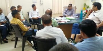 In Sikar district, the doctor-officer went on leave without asking it, not well!