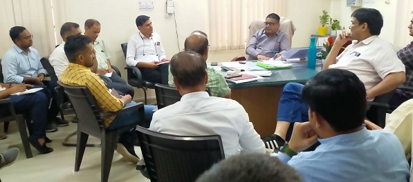 In Sikar district, the doctor-officer went on leave without asking it, not well!