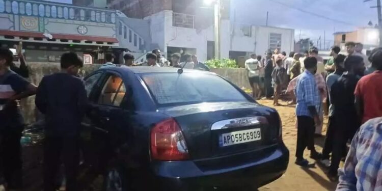 In the game, 4 innocents broke the car in the car, the body recovered after 6 hours; After all, how did this incident happen