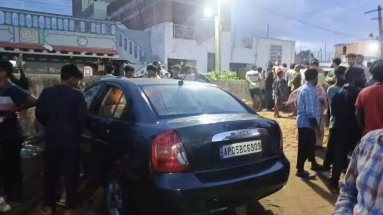 In the game, 4 innocents broke the car in the car, the body recovered after 6 hours; After all, how did this incident happen
