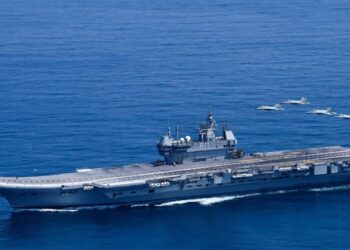 India Pakistan War | Kerala Police | PMO Office | INS Vikrant | , Amidst India Pakistan tension, I was arrested by INS Vikrant seeking location, PMO was called as an officer. News Track in Hindi