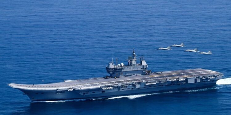 India Pakistan War | Kerala Police | PMO Office | INS Vikrant | , Amidst India Pakistan tension, I was arrested by INS Vikrant seeking location, PMO was called as an officer. News Track in Hindi