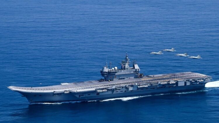 India Pakistan War | Kerala Police | PMO Office | INS Vikrant | , Amidst India Pakistan tension, I was arrested by INS Vikrant seeking location, PMO was called as an officer. News Track in Hindi