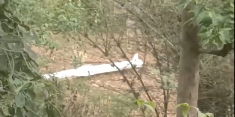 India Pakistan War Update | India Attack Pakistan Update | Pakistani Missile Found in Punjab Hoshiyarpur | China Missile Pl-15E | India Pakistan Latest News | PUNJAB Hoshiyarpur News | PUNJAB Hoshiyarpur News Update | Operation Sindoor 2 | News Track | India Pakistan War Update: Pakistani missile debris found in Punjab: China's Pl-15e used in war for the first time, high alert in India, video | News Track in Hindi